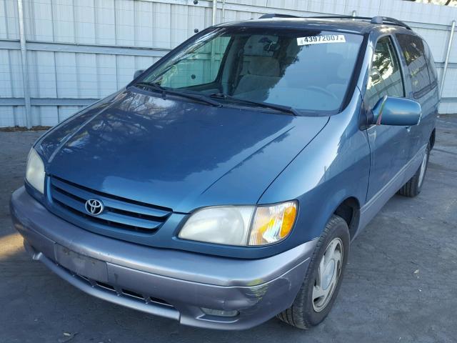 4T3ZF13C31U325403 - 2001 TOYOTA SIENNA LE BLUE photo 2