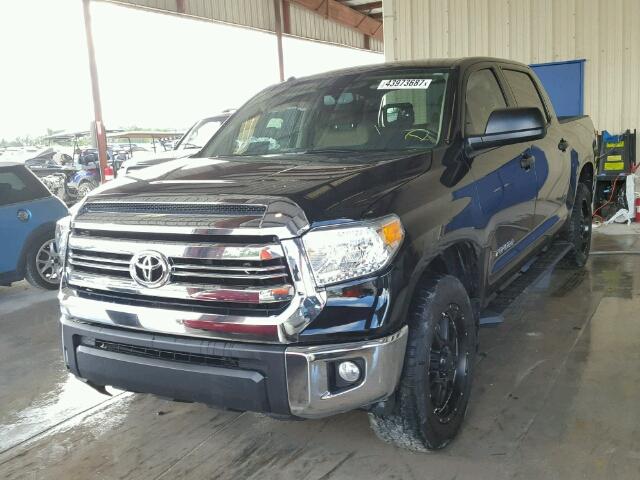 5TFEM5F17GX106986 - 2016 TOYOTA TUNDRA CRE BLACK photo 2