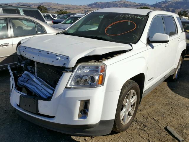 2GKFLREK9C6164945 - 2012 GMC TERRAIN SL WHITE photo 2