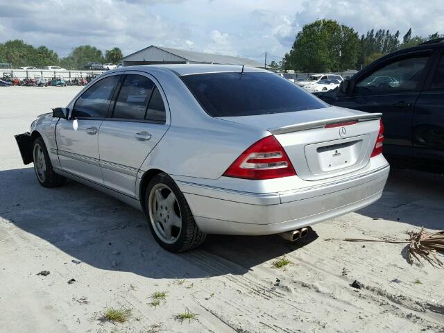 WDBRF61J02F273079 - 2002 MERCEDES-BENZ C SILVER photo 3