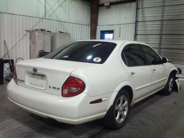 JN1CA31D5YT761679 - 2000 NISSAN MAXIMA GLE WHITE photo 4