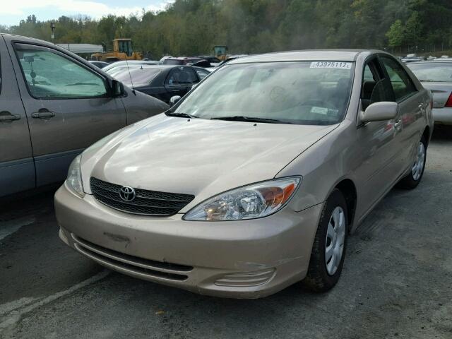 4T1BE32K73U645134 - 2003 TOYOTA CAMRY LE GOLD photo 2