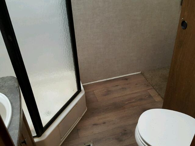 4YDF33328E1530103 - 2014 KEYSTONE SPRINTER TWO TONE photo 6