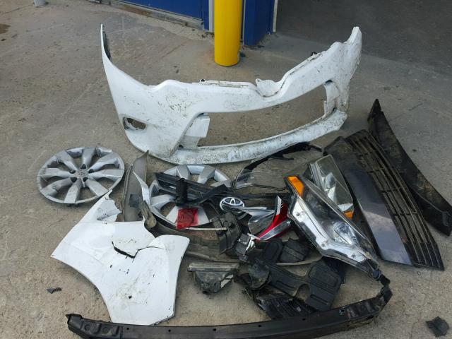 2T1BURHE7GC508743 - 2016 TOYOTA COROLLA L WHITE photo 9