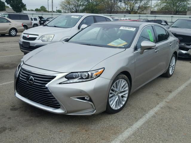 58ABK1GG5GU025611 - 2016 LEXUS ES 350 SILVER photo 2