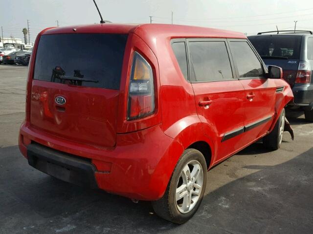 KNDJT2A26B7335961 - 2011 KIA SOUL RED photo 4