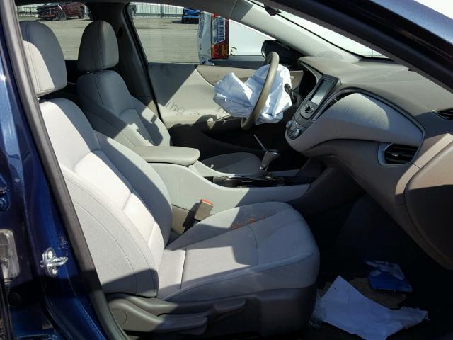 1G1ZB5STXHF265337 - 2017 CHEVROLET MALIBU LS Mavi foto 5