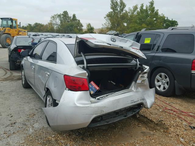 KNAFU4A29B5327232 - 2011 KIA FORTE SILVER photo 9