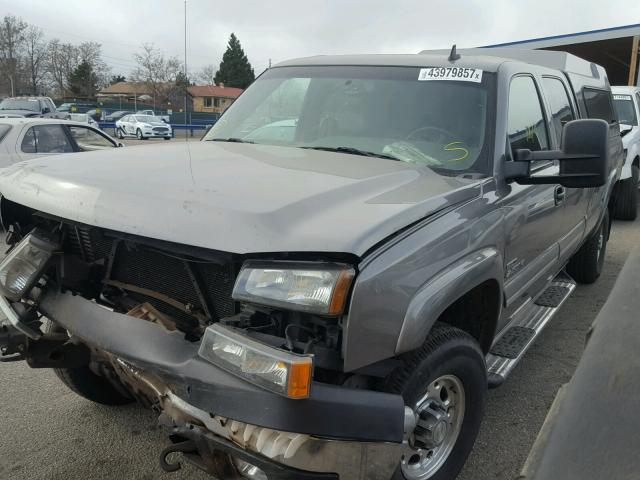 1GCHK23D66F190321 - 2006 CHEVROLET SILVERADO GOLD photo 2