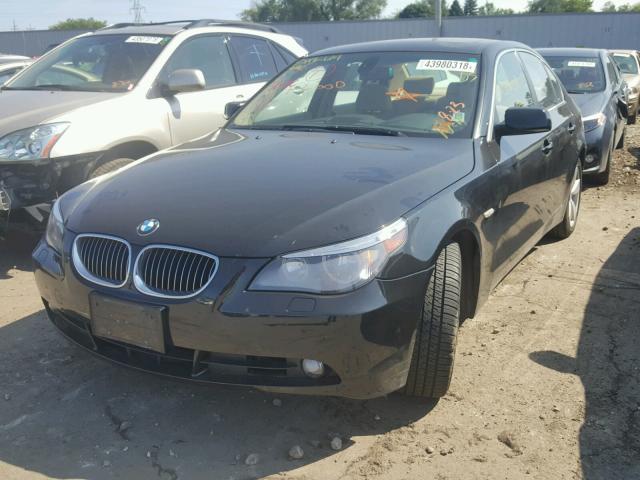WBANF33527CS40718 - 2007 BMW 525 XI Negro foto 2