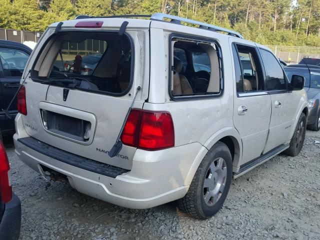 5LMFU28506LJ19337 - 2006 LINCOLN NAVIGATOR WHITE photo 4