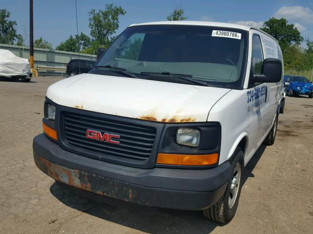 1GTFG154791109568 - 2009 GMC SAVANA G15 WHITE photo 2