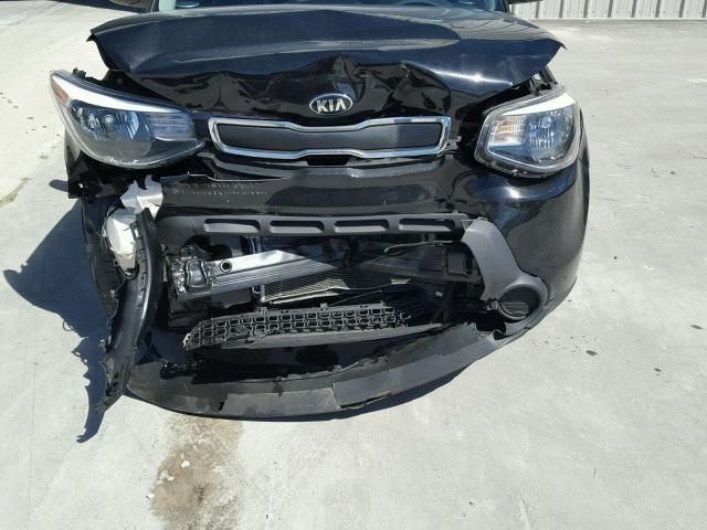 KNDJN2A28F7120789 - 2015 KIA SOUL BLACK photo 7