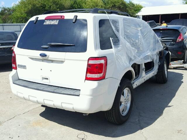 1FMCU0D70BKA92481 - 2011 FORD ESCAPE XLT WHITE photo 4