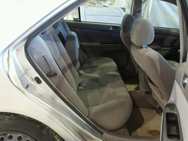 4T1BE32K75U945792 - 2005 TOYOTA CAMRY LE 银色 照片 6