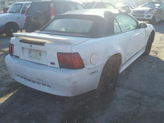 1FAFP4446YF138165 - 2000 FORD MUSTANG WHITE photo 4