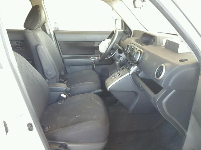 JTLKE50E591063061 - 2009 TOYOTA SCION XB Weiß Foto 5