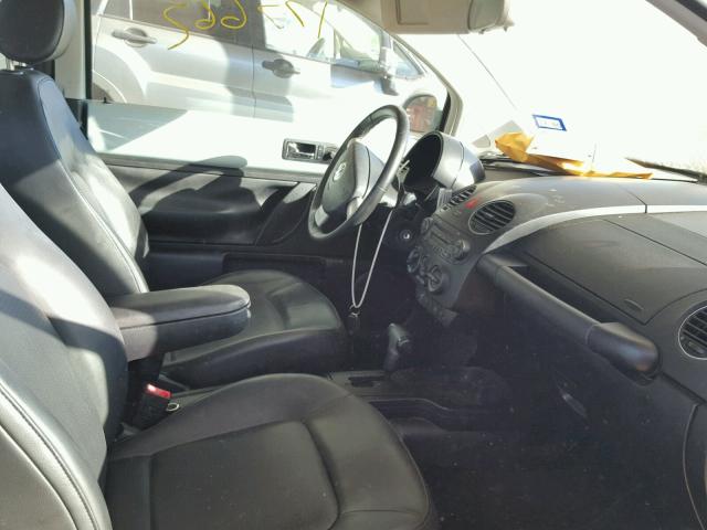 3VWRW3AG6AM034782 - 2010 VOLKSWAGEN NEW BEETLE ლურჯი ფოტო 5