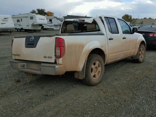 1N6AD07W76C414335 - 2006 NISSAN FRONTIER C WHITE photo 4