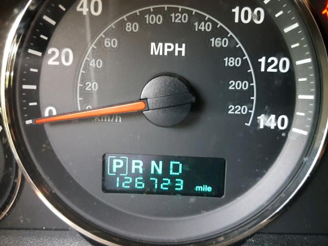 1J8HG58N66C124561 - 2006 JEEP COMMANDER SILVER photo 8