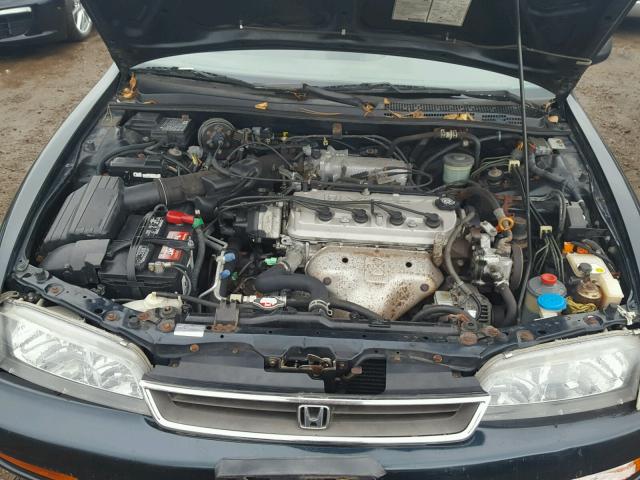 1HGCD5666TA201816 - 1996 HONDA ACCORD EX GREEN photo 7