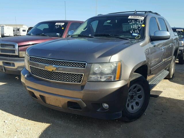 3GNMCFE02BG236482 - 2011 CHEVROLET AVALANCHE 灰色 照片 2