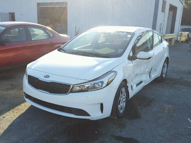 3KPFK4A78HE137682 - 2017 KIA FORTE LX WHITE photo 2