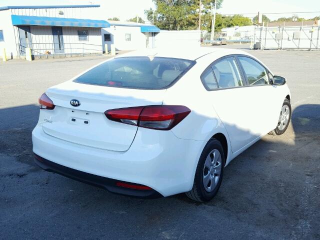 3KPFK4A78HE137682 - 2017 KIA FORTE LX WHITE photo 4