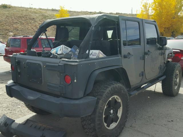 1C4BJWFGXCL108836 - 2012 JEEP WRANGLER U GRAY photo 4