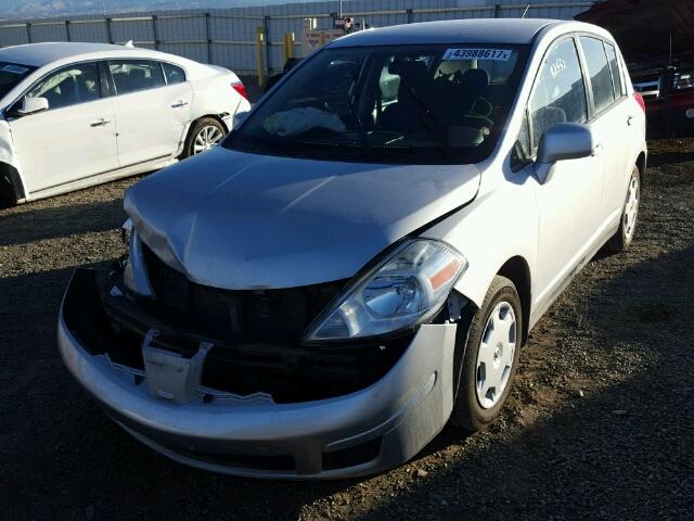 3N1BC13E78L400054 - 2008 NISSAN VERSA S SILVER photo 2