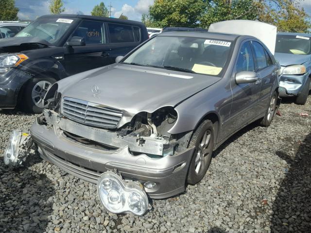 WDBRF92H17F843711 - 2007 MERCEDES-BENZ C 280 4MAT GOLD photo 2