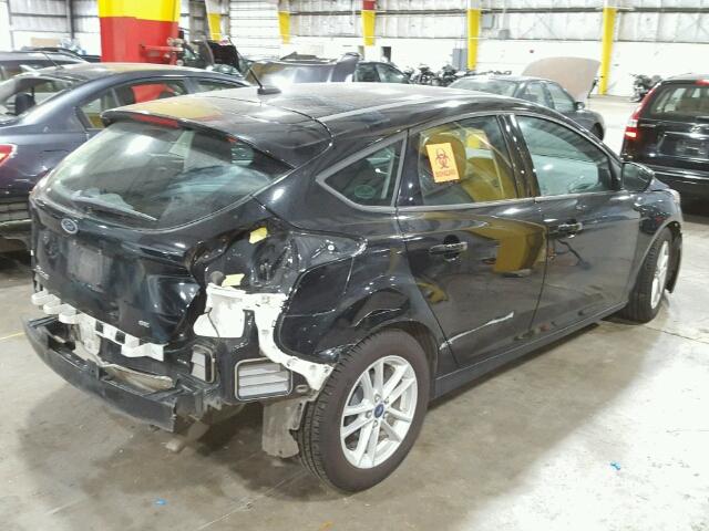 1FADP3K27FL232735 - 2015 FORD FOCUS SE BLACK photo 4