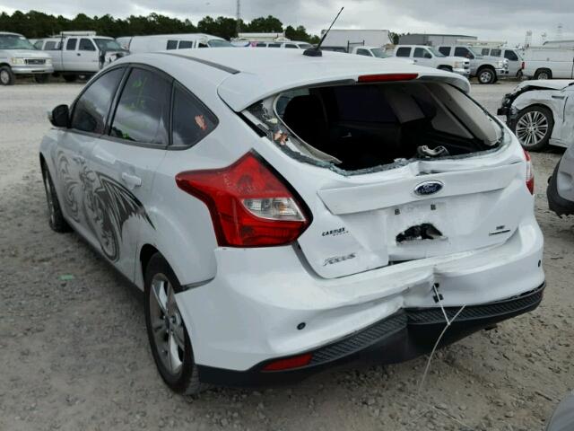 1FADP3K22DL372821 - 2013 FORD FOCUS SE WHITE photo 3