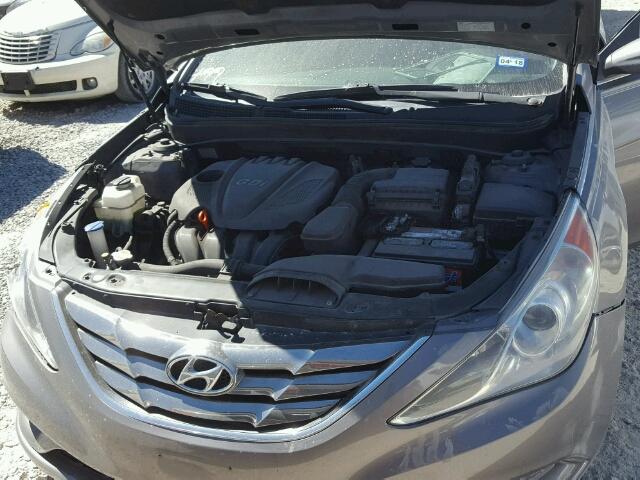 5NPEC4AC3CH492592 - 2012 HYUNDAI SONATA GRAY photo 7