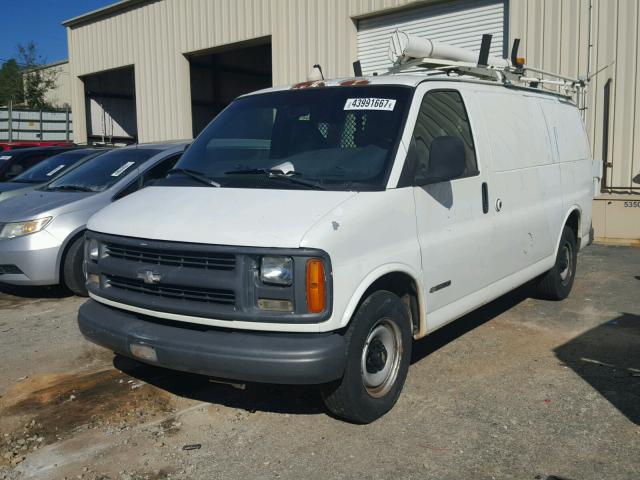 1GCFG25W7Y1165581 - 2000 CHEVROLET EXPRESS G2 WHITE photo 2