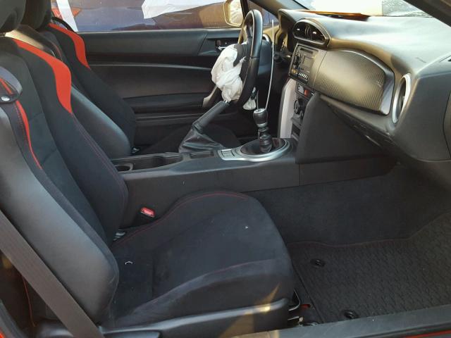 JF1ZNAA1XD1719901 - 2013 TOYOTA SCION FR-S წითელი ფოტო 5