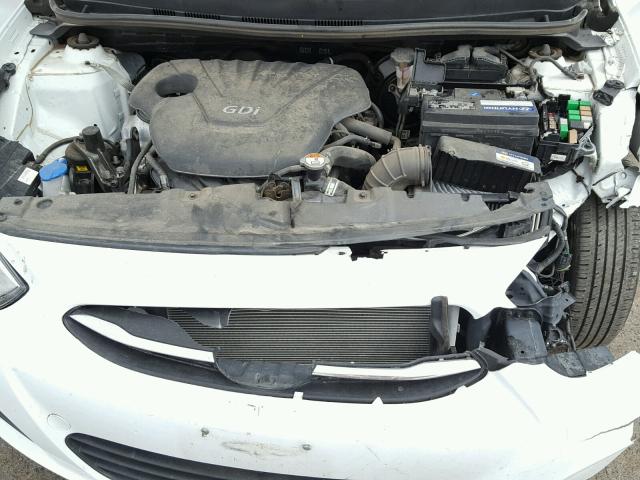 KMHCT5AE2HU331237 - 2017 HYUNDAI ACCENT WHITE photo 7