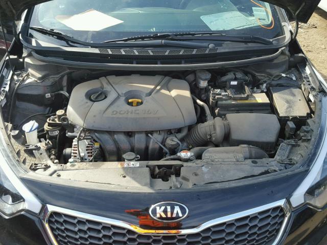 KNAFX4A62G5582287 - 2016 KIA FORTE LX BLACK photo 7