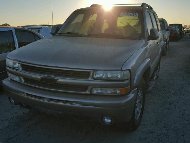 1GNEK13T23R288932 - 2003 CHEVROLET TAHOE GOLD photo 2