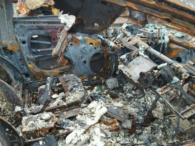 JTDZN3EU4D3207064 - 2013 TOYOTA PRIUS V BURN photo 5