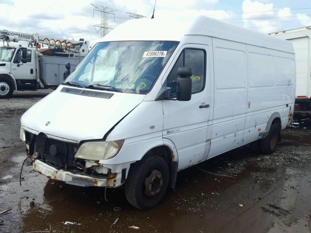 WD0PD544665881027 - 2006 DODGE SPRINTER 3 WHITE photo 2