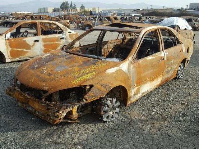 JTDBE30K420041456 - 2002 TOYOTA CAMRY LE დამწვარი ფოტო 2