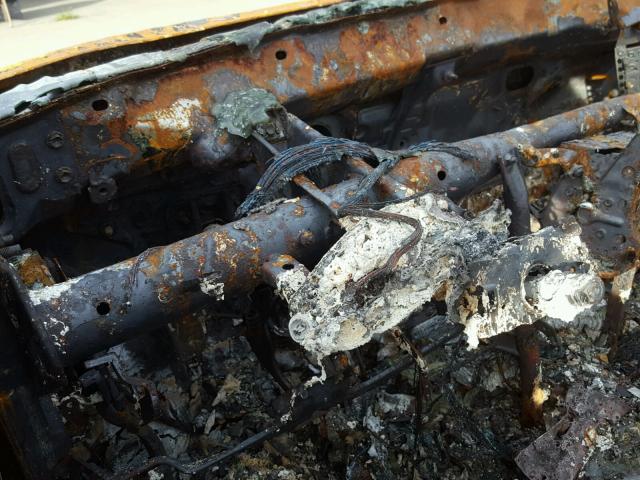 JTDBE30K420041456 - 2002 TOYOTA CAMRY LE დამწვარი ფოტო 8