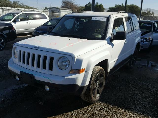 1C4NJPFB3CD551279 - 2012 JEEP PATRIOT LA WHITE photo 2