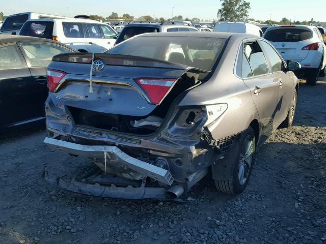 4T1BF1FKXFU984678 - 2015 TOYOTA CAMRY LE 灰色 照片 4