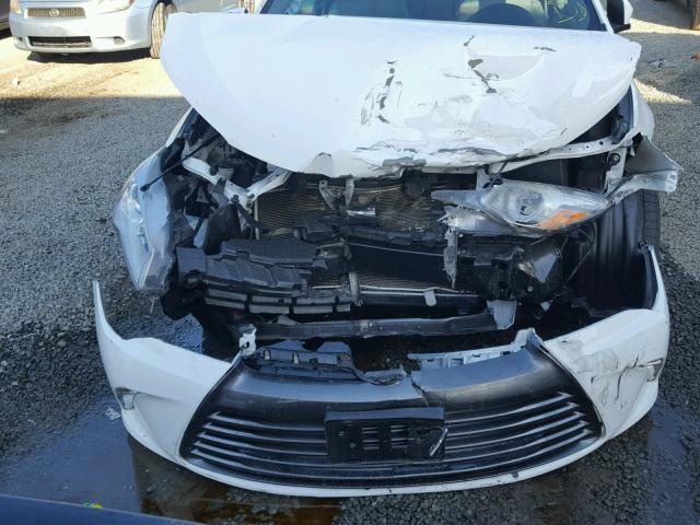 4T4BF1FK8FR483391 - 2015 TOYOTA CAMRY LE WHITE photo 9