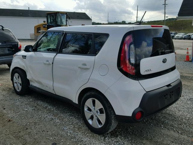 KNDJN2A28G7253277 - 2016 KIA SOUL WHITE photo 3