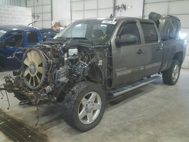 1GC1KXE86CF147902 - 2012 CHEVROLET SILVERADO SILVER photo 2