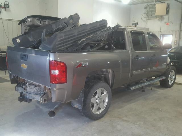 1GC1KXE86CF147902 - 2012 CHEVROLET SILVERADO SILVER photo 4