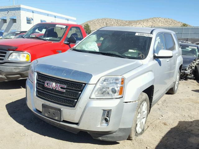 2GKFLREK5C6167504 - 2012 GMC TERRAIN SL SILVER photo 2